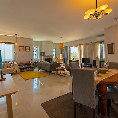 Spacious Apartment In Kavouri Атина Екстериор снимка