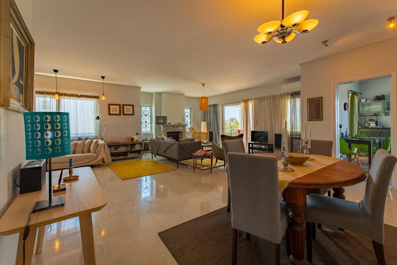 Spacious Apartment In Kavouri Атина Екстериор снимка