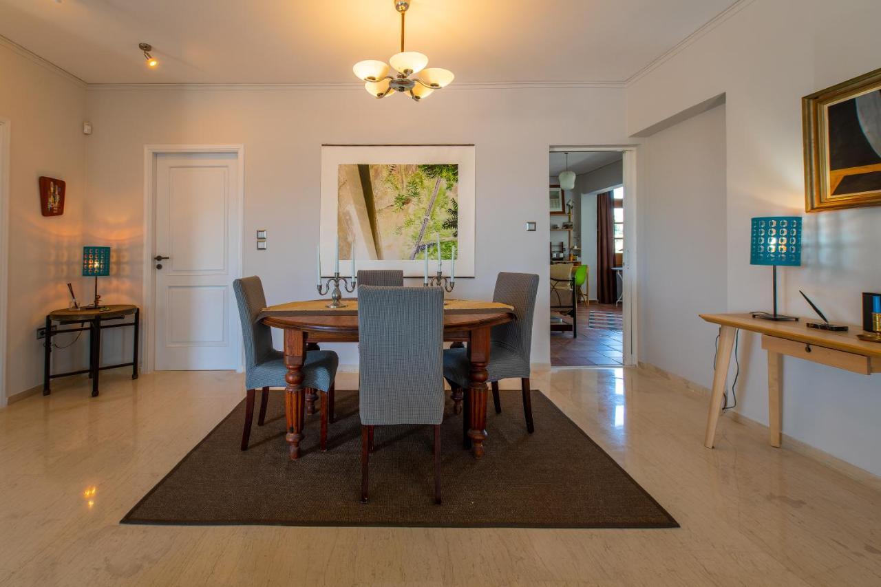 Spacious Apartment In Kavouri Атина Екстериор снимка