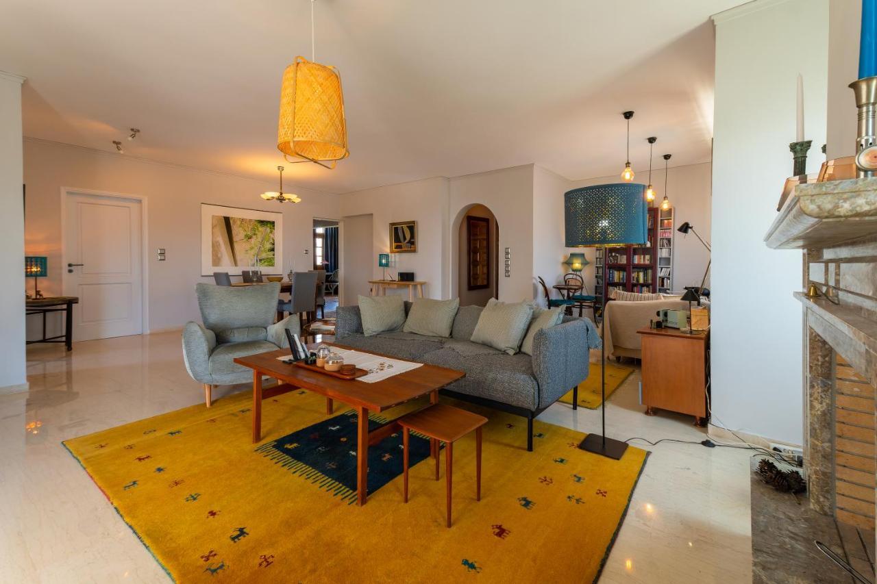 Spacious Apartment In Kavouri Атина Екстериор снимка
