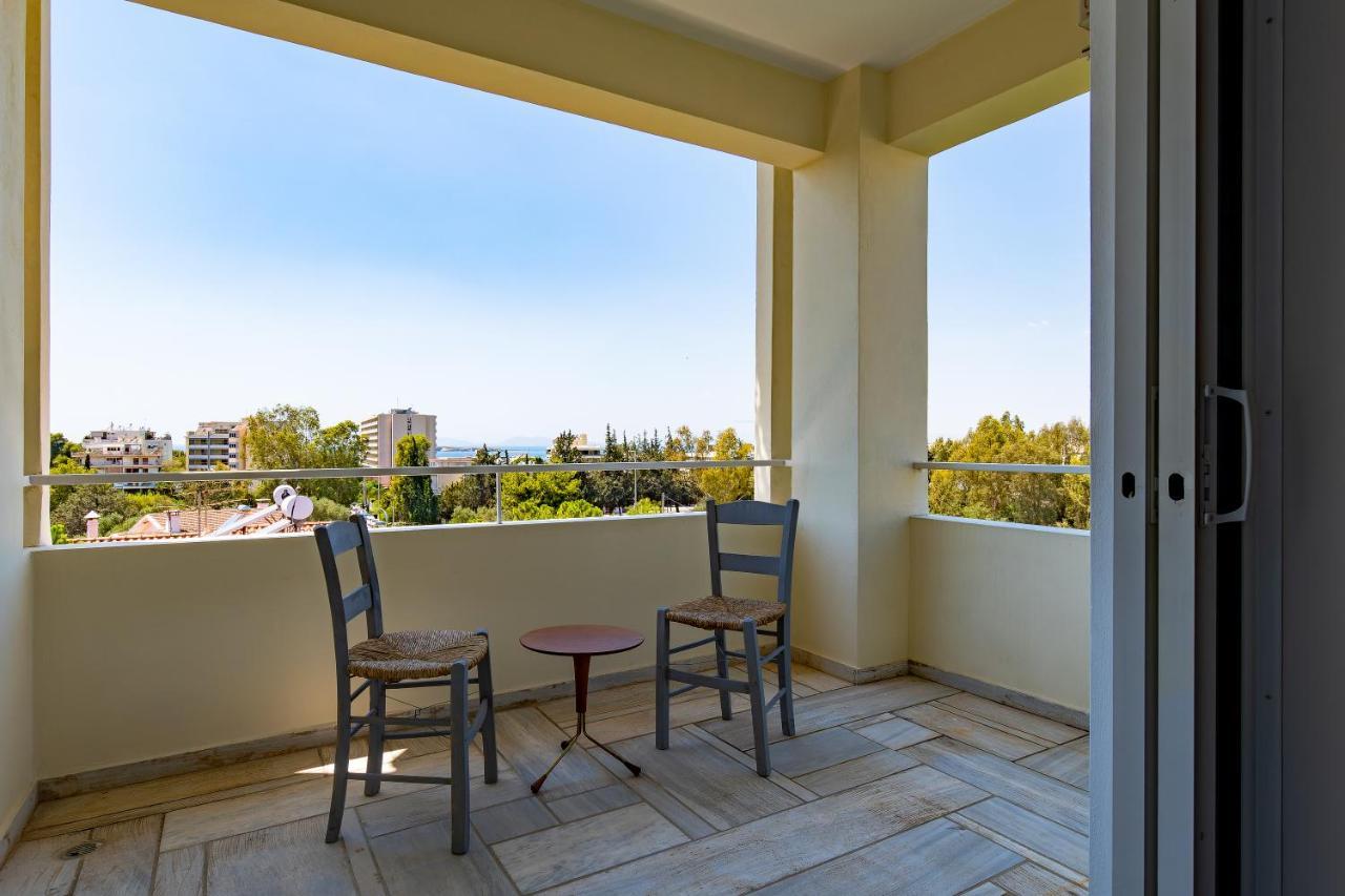 Spacious Apartment In Kavouri Атина Екстериор снимка