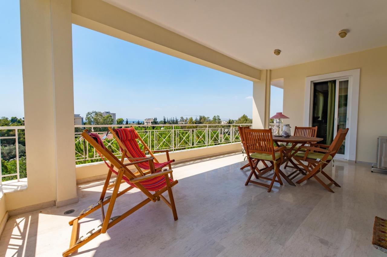 Spacious Apartment In Kavouri Атина Екстериор снимка