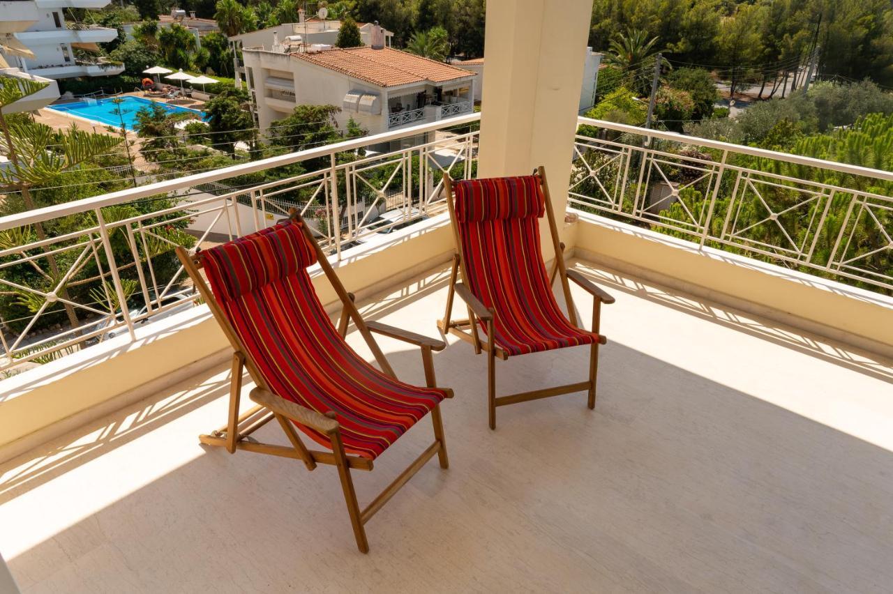 Spacious Apartment In Kavouri Атина Екстериор снимка